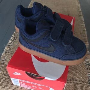 Nike. Toddler size 7